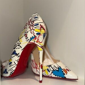 Never worn brand new special edition Christian Louboutin 
So Kate stiletto.